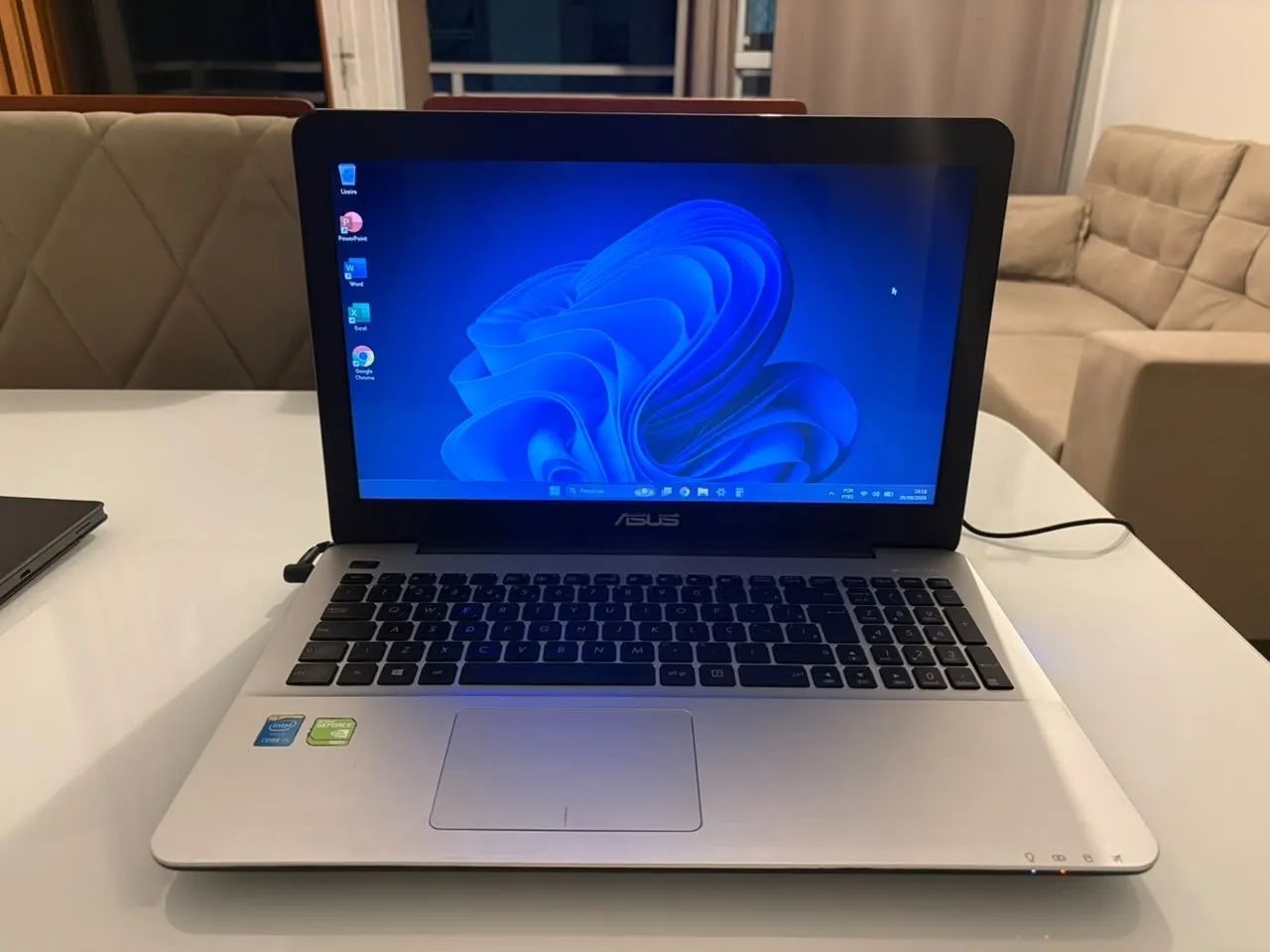 Notebook Asus X555LF