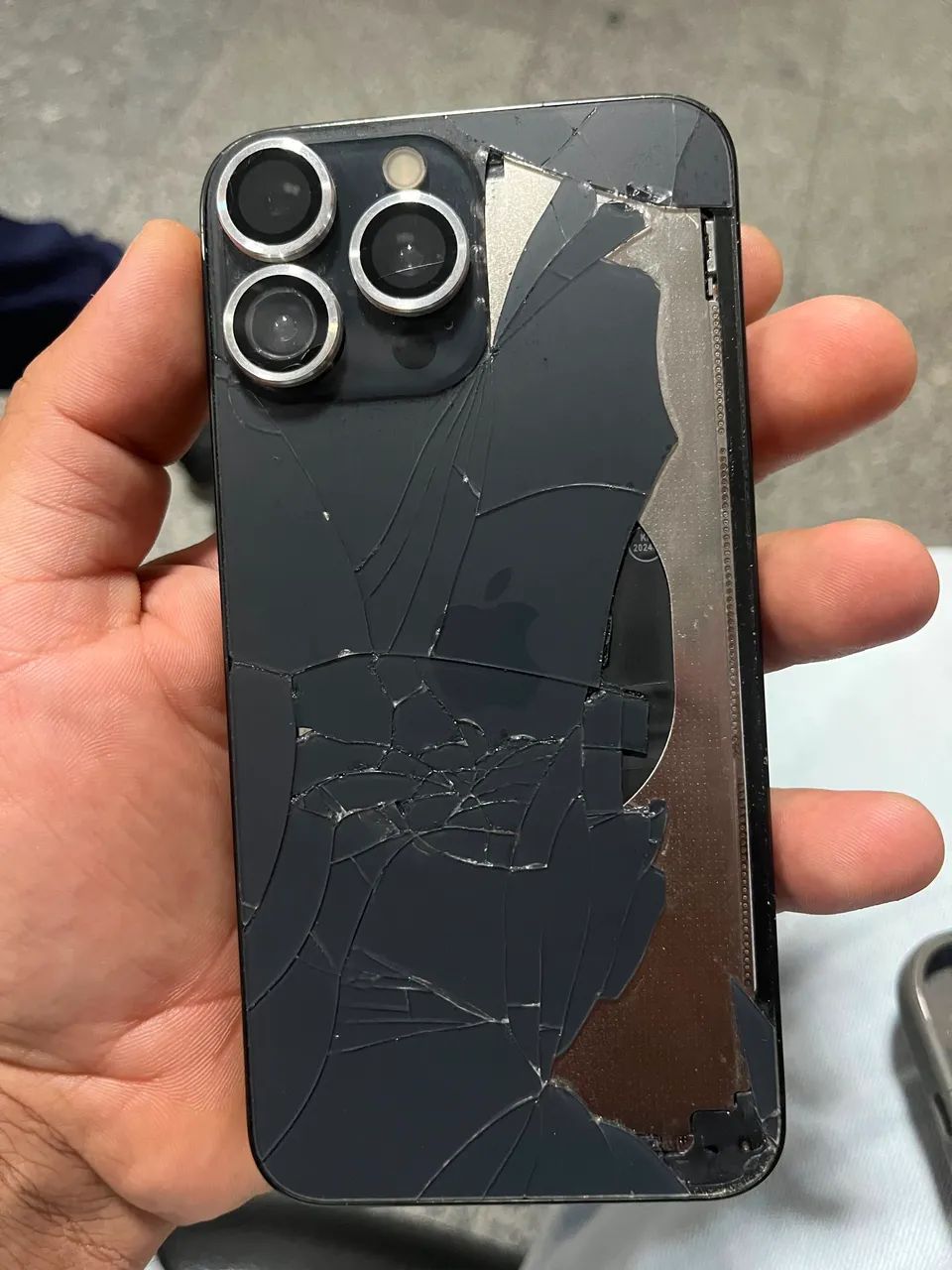 IPhone 13 Pro Max 256gb com interna do XS MAX - Foto 2