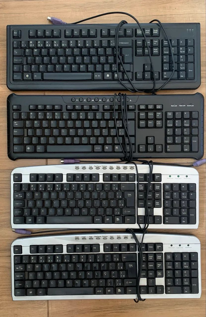 Teclado usado com conexão PS2 (4 unidades disponíveis)