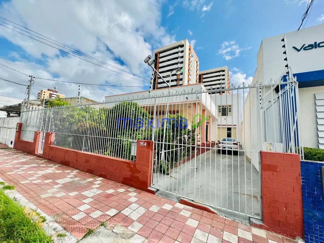 CASA AMPLA COM GRANDE TERRENO  BAIRRO SÃO JOSE