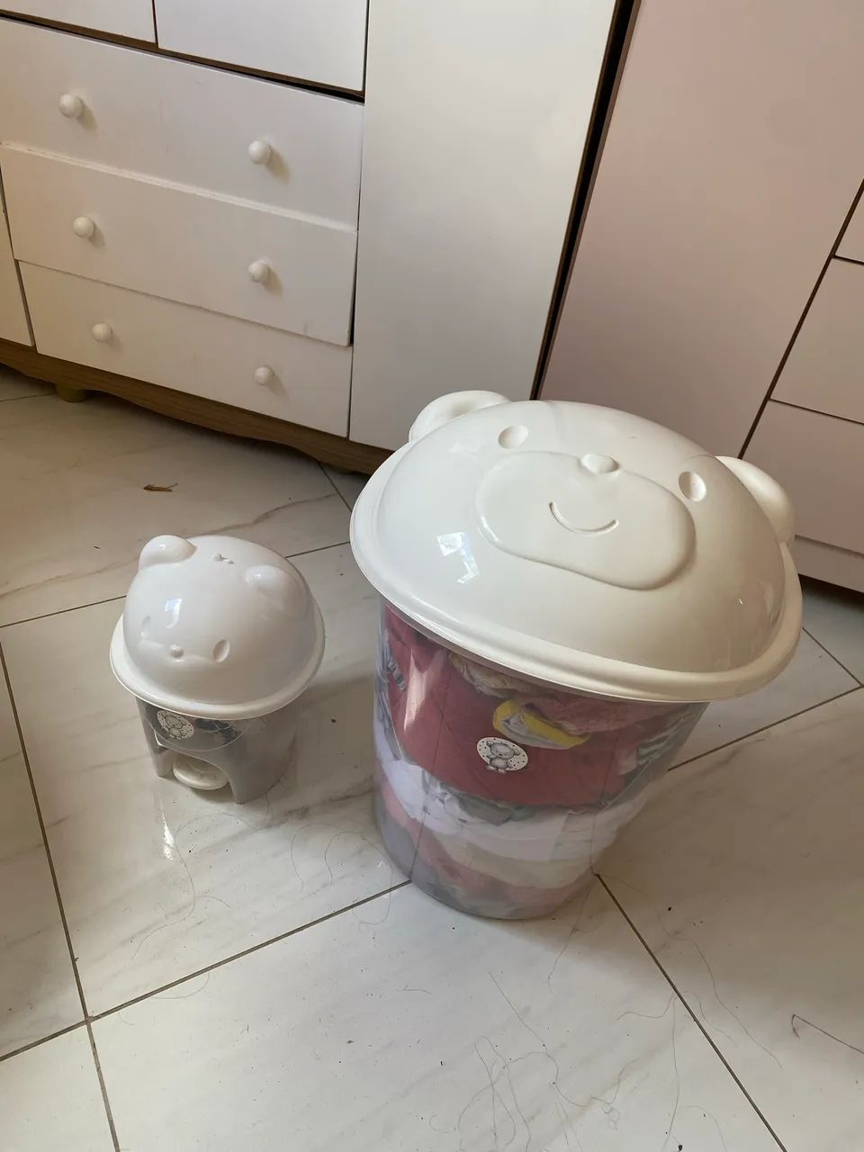 Conjunto lixeira e cesto de roupa quarto bebê  - Foto 4