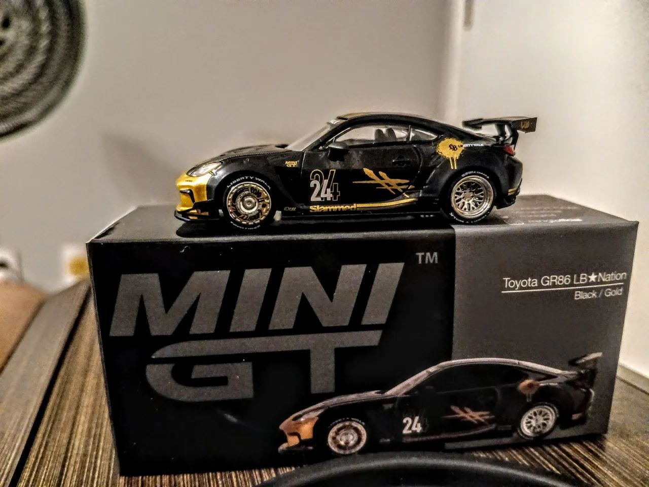 Mini GT Toyota GR86 LB Nation 1/64 - Foto 4