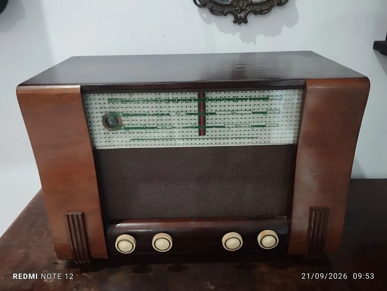 Rádio antigo valvulado Mullard