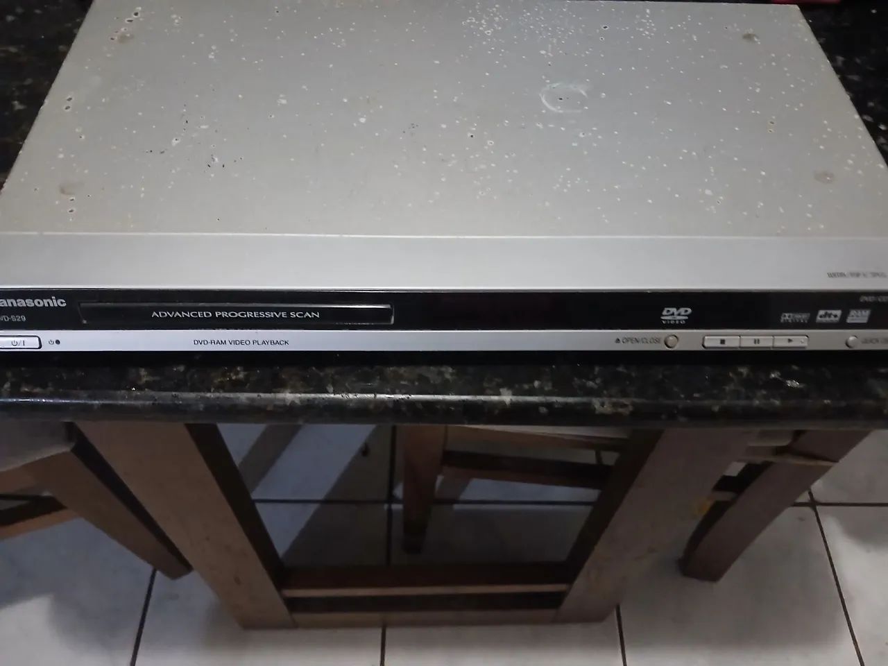 Vende-se DVD funcionando perfeitamente 