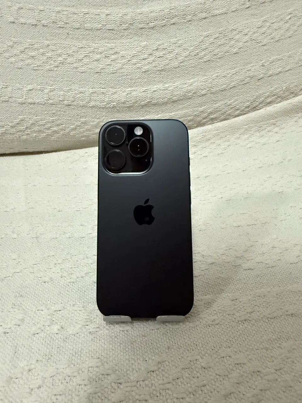 VENDO IPHONE 16 PRO TITÂNIO-PRETO - Foto 2
