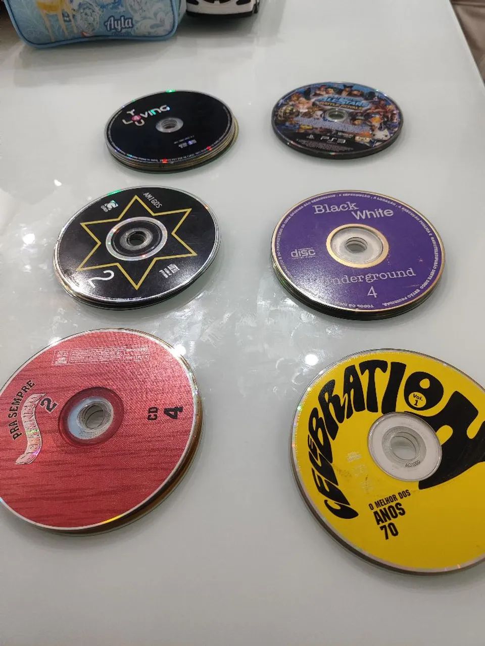 Vendo 33 CDs variados 