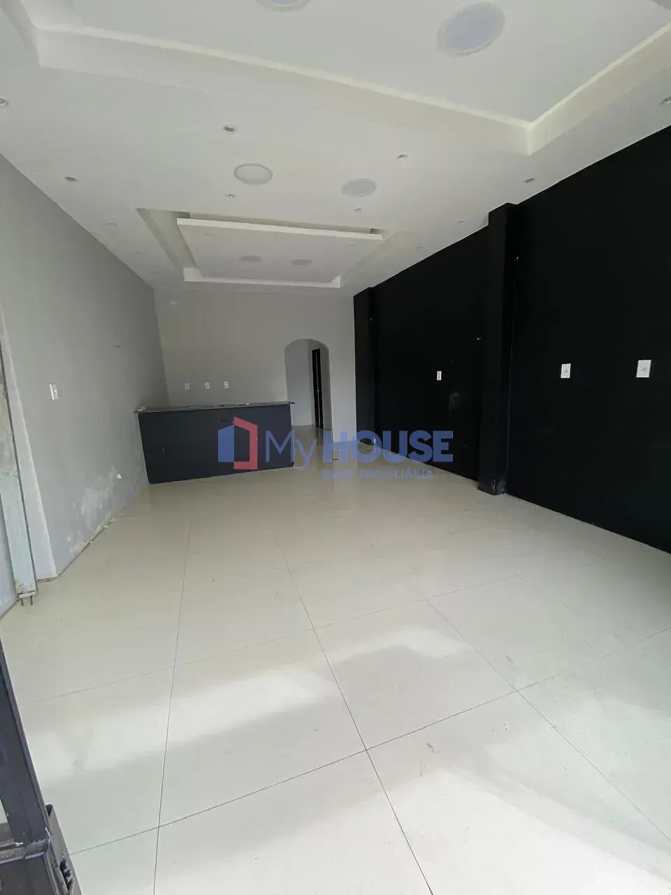 Ponto Comercial de 45 m² no Pontal, Próximo à Praça  Ilhéus