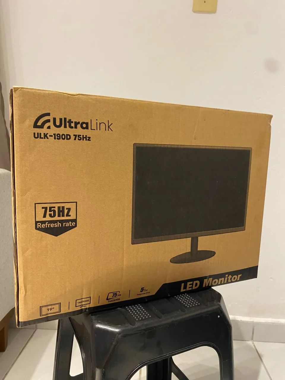 Monitor nova na caixa 403004452965591041
