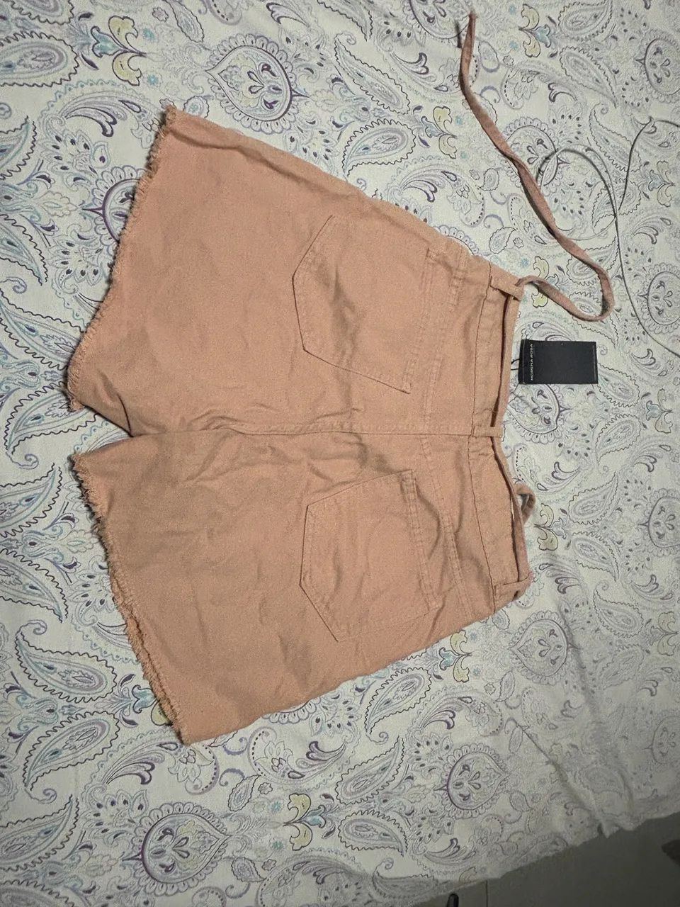 Short morena rosa na etiqueta  - Foto 2