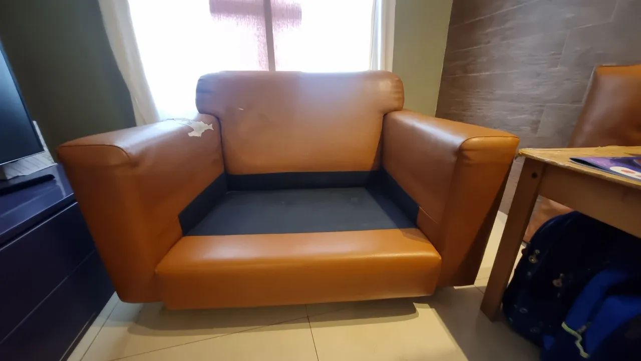 Poltrona couro marrom padrão mini sofa para reforma tapeceiro  - Foto 2
