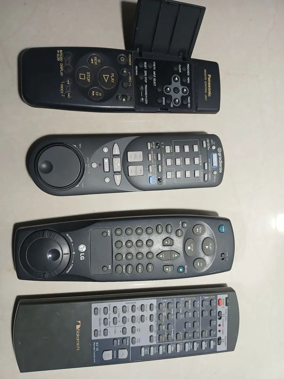 Kit com 4 controles remoto vintage