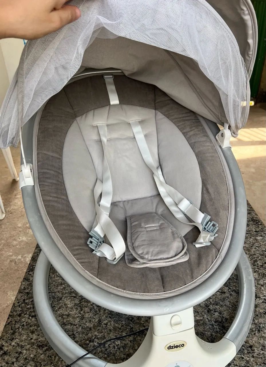 Cadeirinha de balanço e descanso de bebê elétrica  - Foto 5