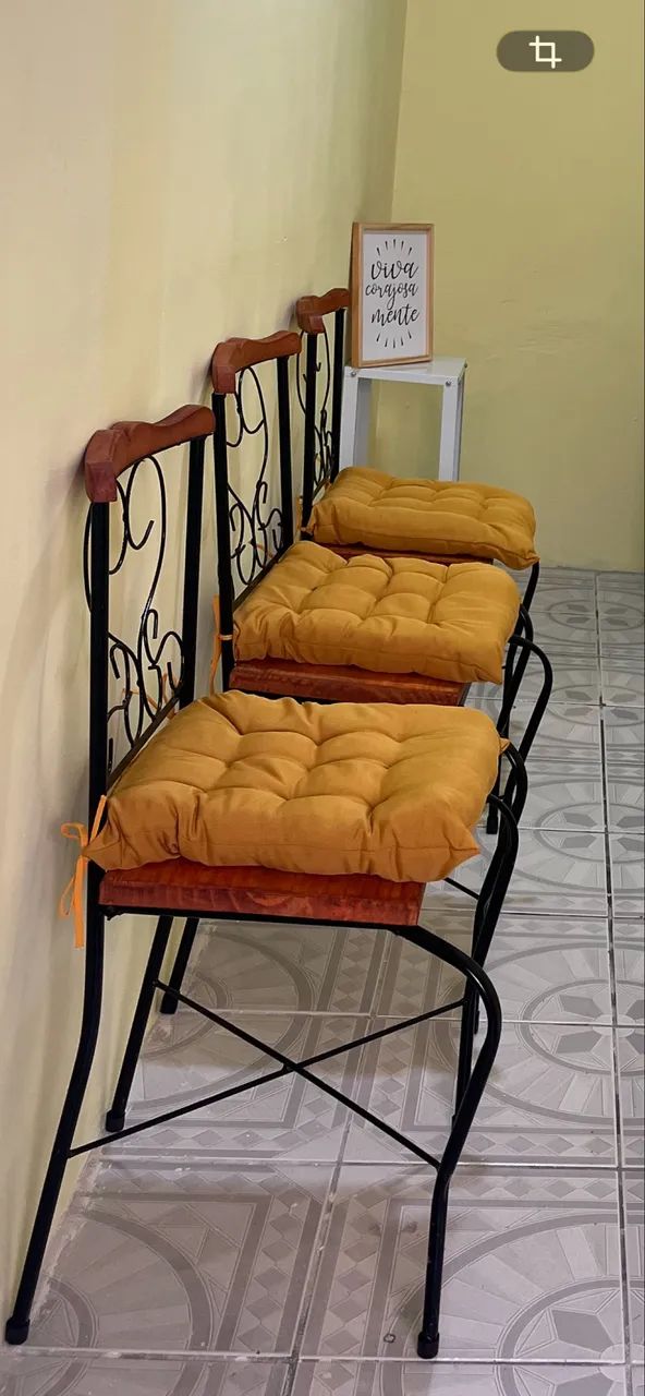 Cadeiras rústicas 