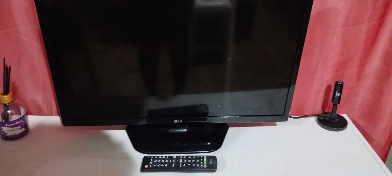 Tv usada 24 não e smartv funcionando perfeitamente  - Foto 5