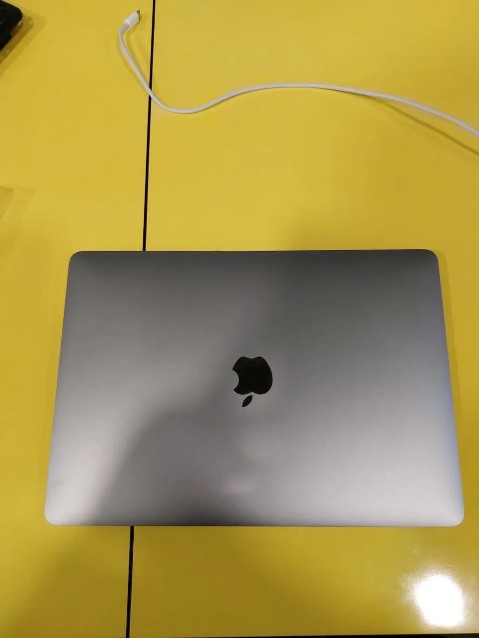 LOTE DE 41 UNIDADES MACBOOK PRO I7 16GB, 512GB SSD (MOD A2141