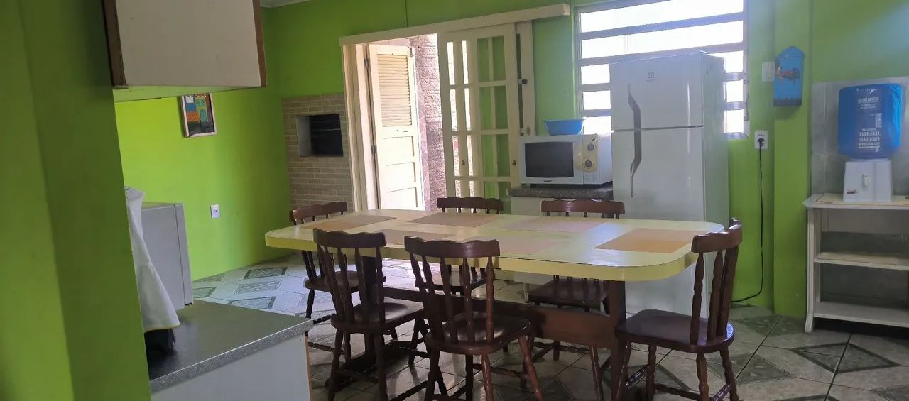 Aluguel por temporada, Casa 3 Dormitório, Suíte e bem localizada  - Foto 6