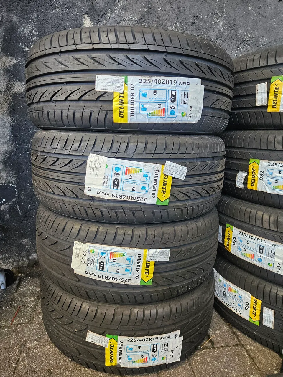 Pneu 195/60R16 Yokohama BLUEARTH ES32 89H PROMOÇÃO - Peças para