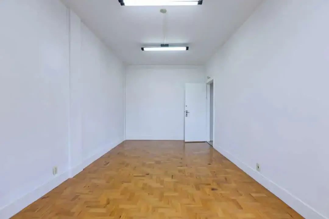 Sala comercial na Avenida da Liberdade, 21 - Salas 9  76 m² - Foto 3