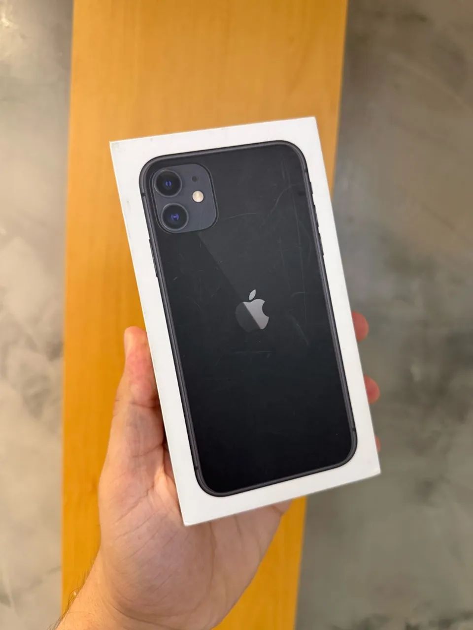 Caixa de iPhone 11 128GB Preto 