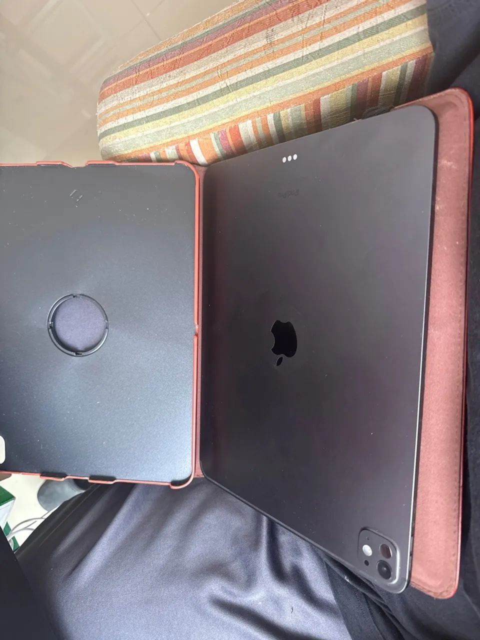 iPad 13 M4 256gb com capa - Foto 4