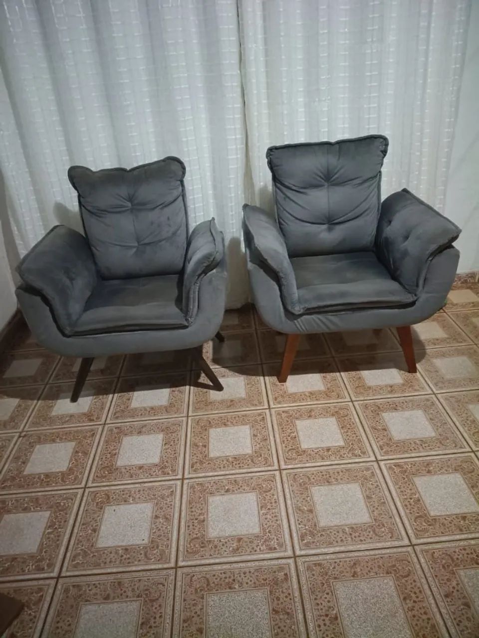 Vendo sofá e poltrona