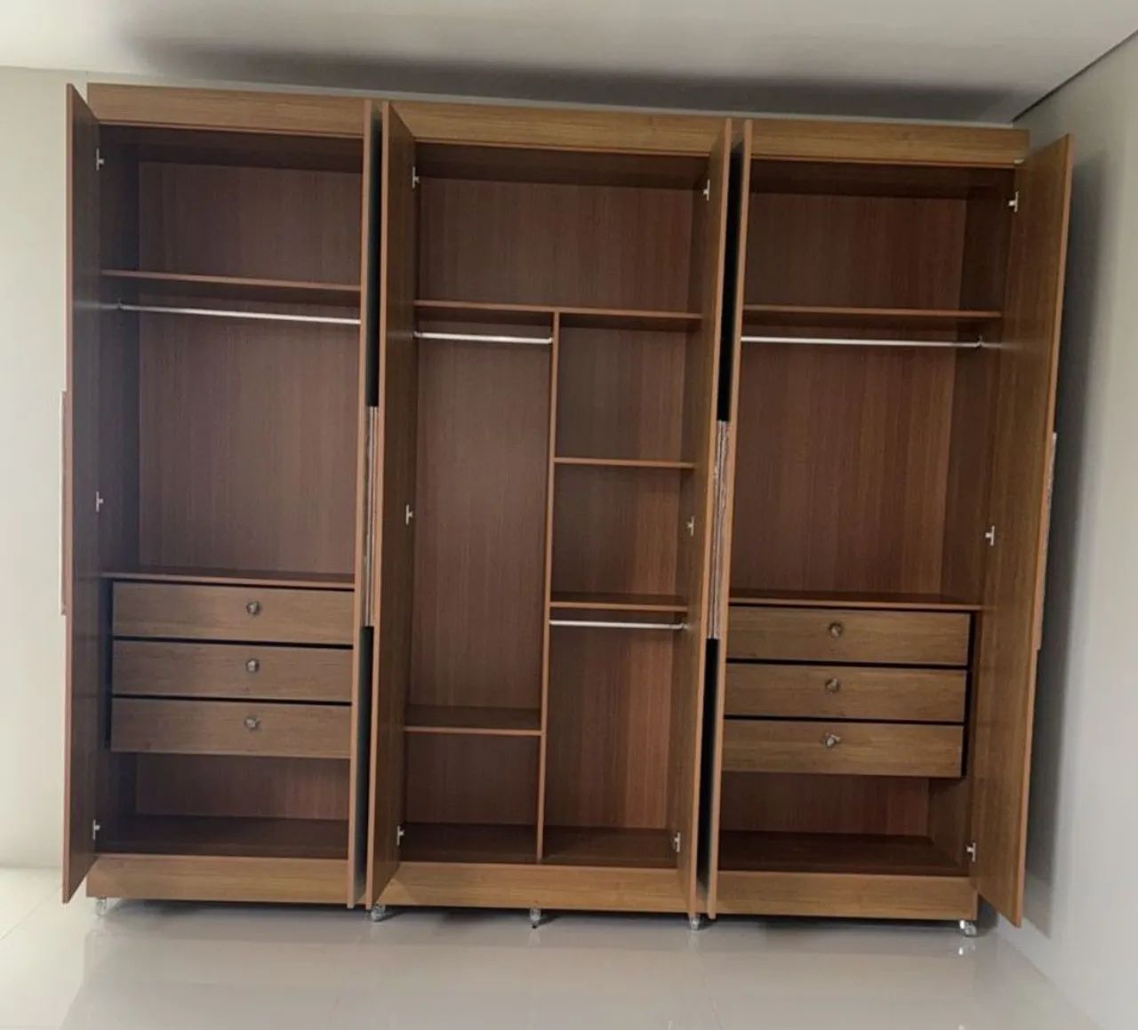 Roupeiro Orion 100% MDF com Espelho 2.74 - Foto 2