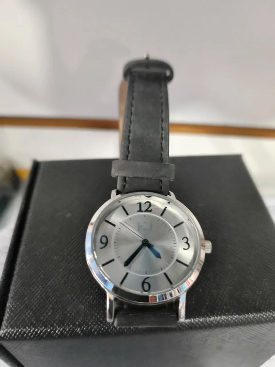 Relogio feminino Dumont lindo elegante