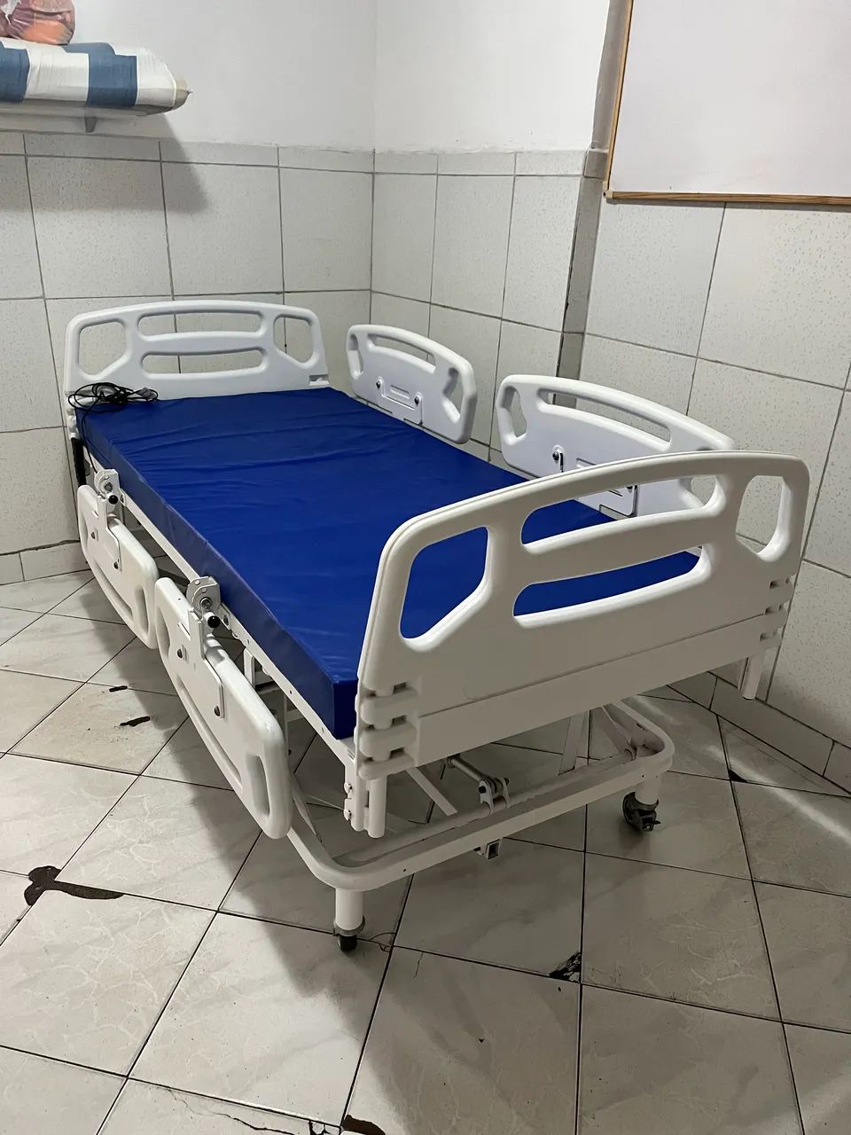 Cama hospitalar elétrica  - Foto 2