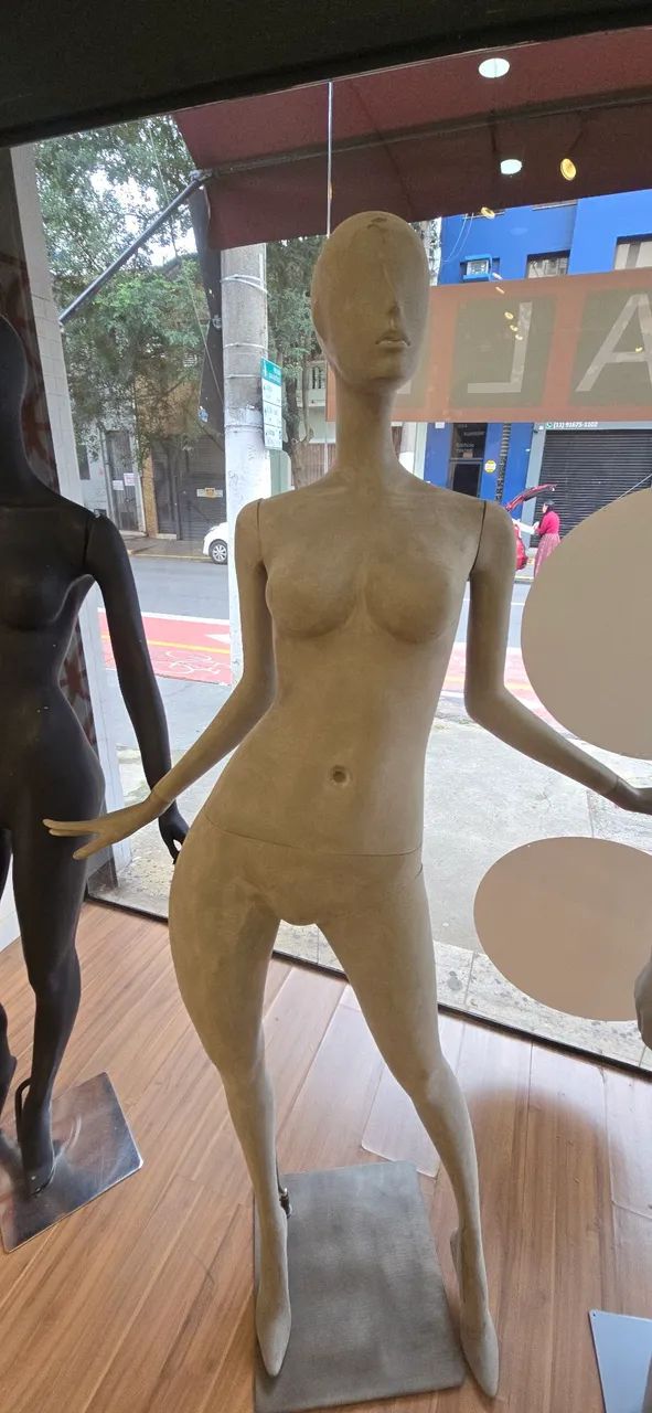Manequins para vitrine - Foto 2