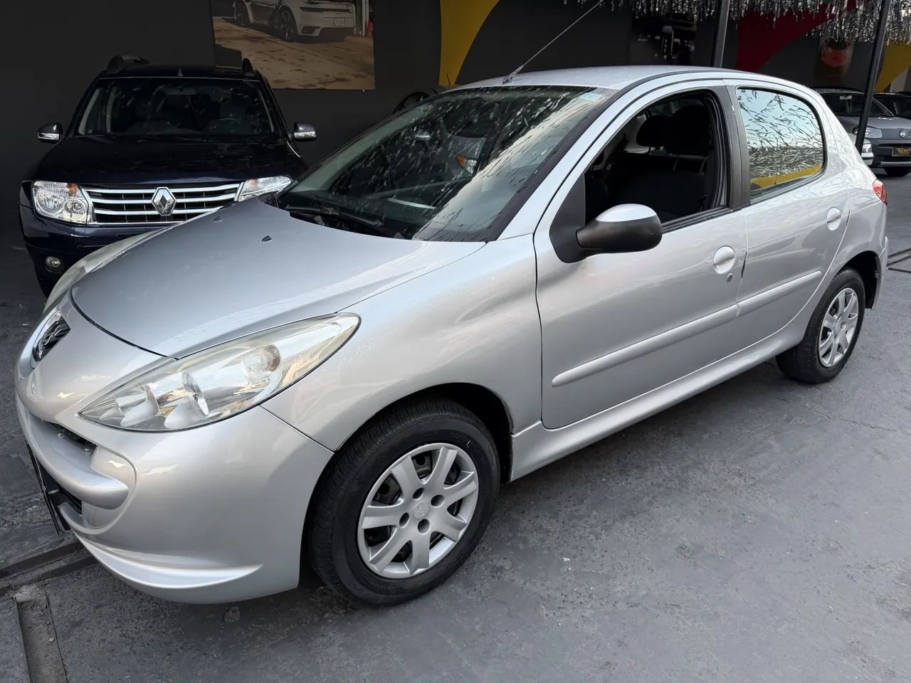 Peugeot 207 207 Active 1.4 Flex 8V 5p 2014