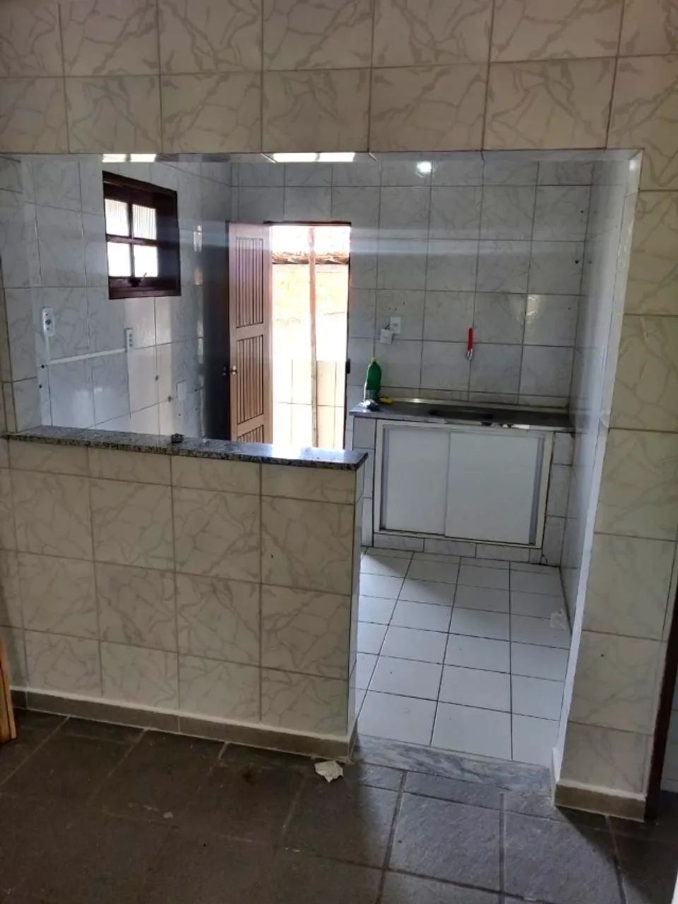 Casa Térrea com 2/4, varanda e garagem, próximo da praia em Pituaçu! - Foto 3