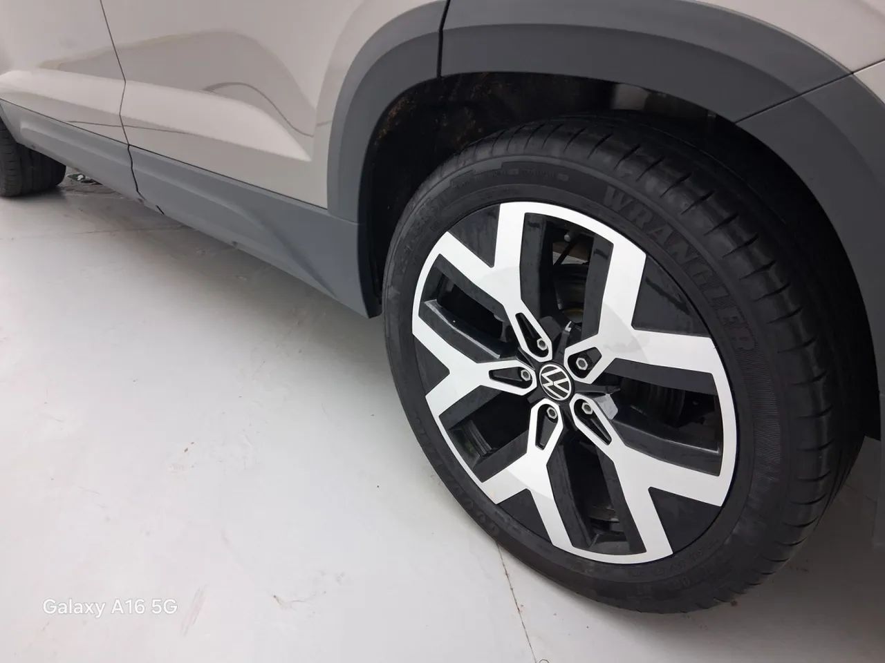 Volkswagen Taos Highline 1.4 250 TSI Flex Aut., foto 12 de 18