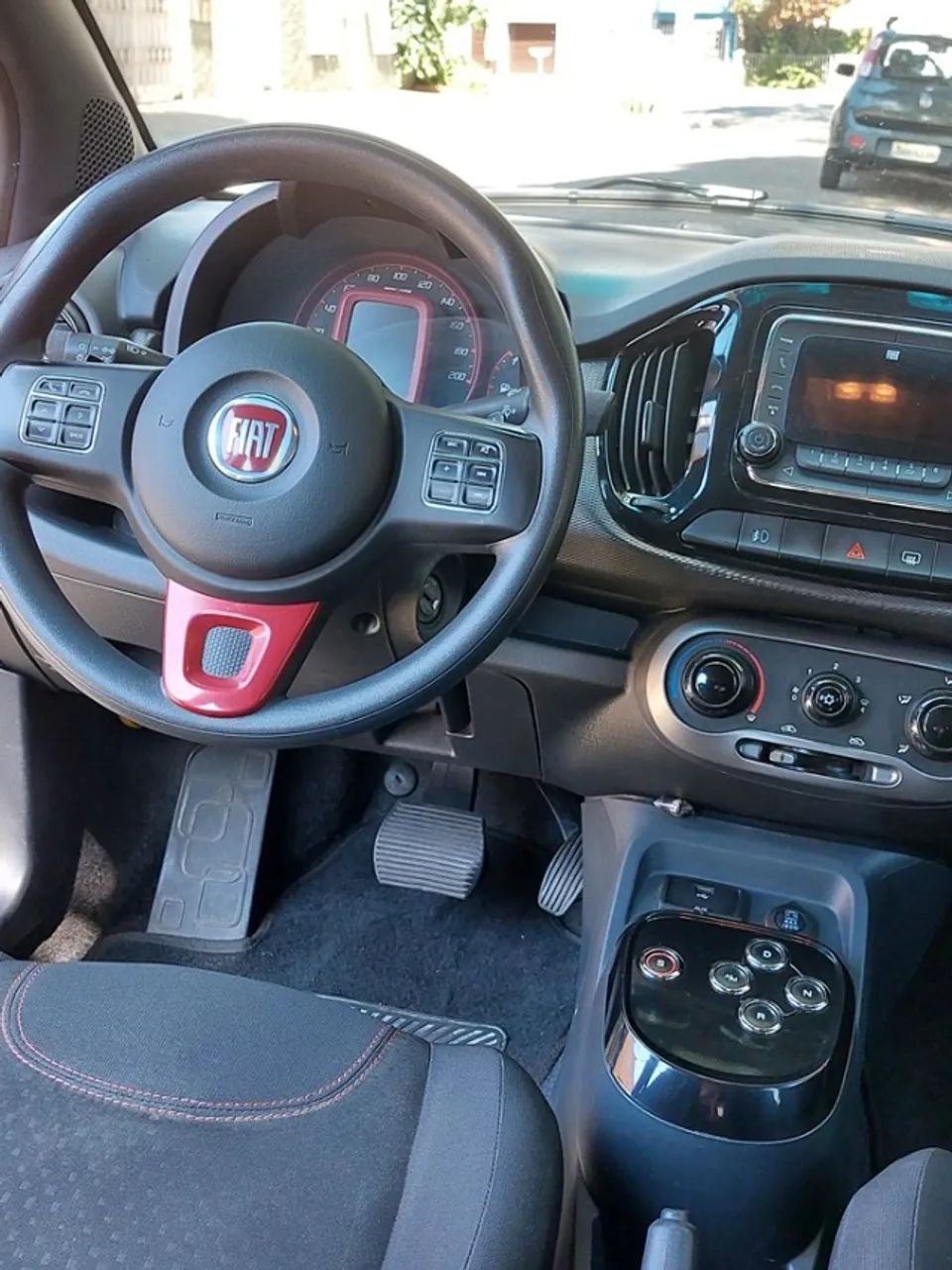 Fiat Uno Sporting 1.4 EVO Fire Flex 8V 4P 2015 - Foto 2