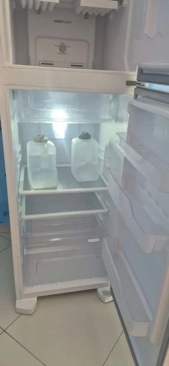 Vende-se uma geladeira - Foto 5