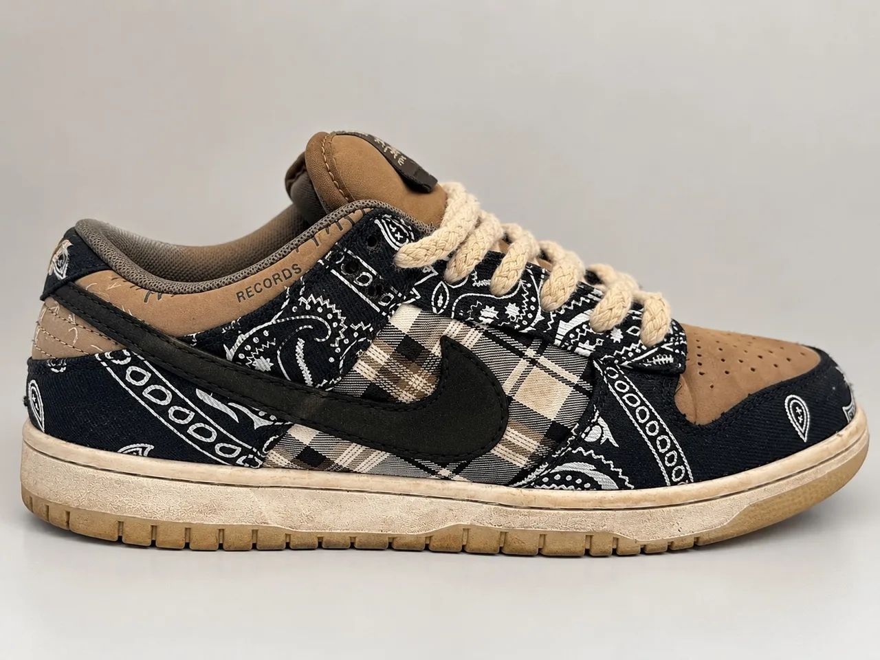 Tenis Travis Scott x Nike SB Dunk Low Cactus Jack