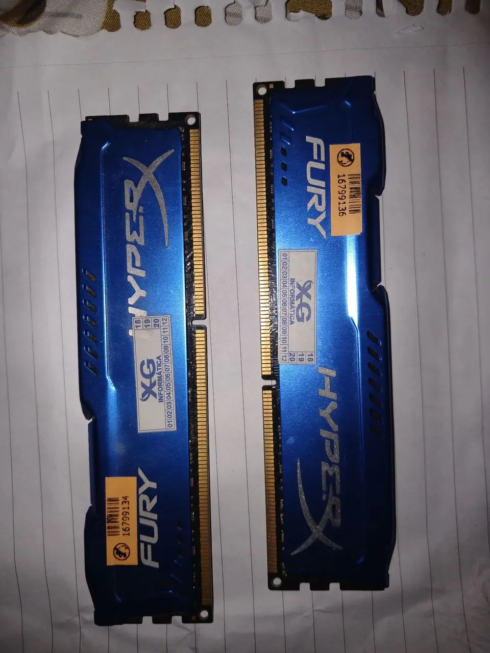 Memoria RAM 2 de 8 gb ddr3 1866 MHz.