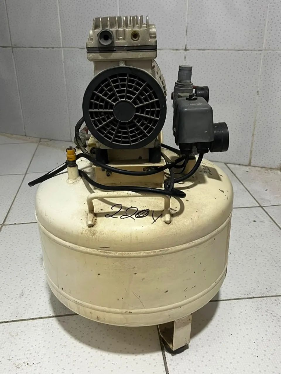 Compressor de ar odontológico - Cristófoli  - Foto 2