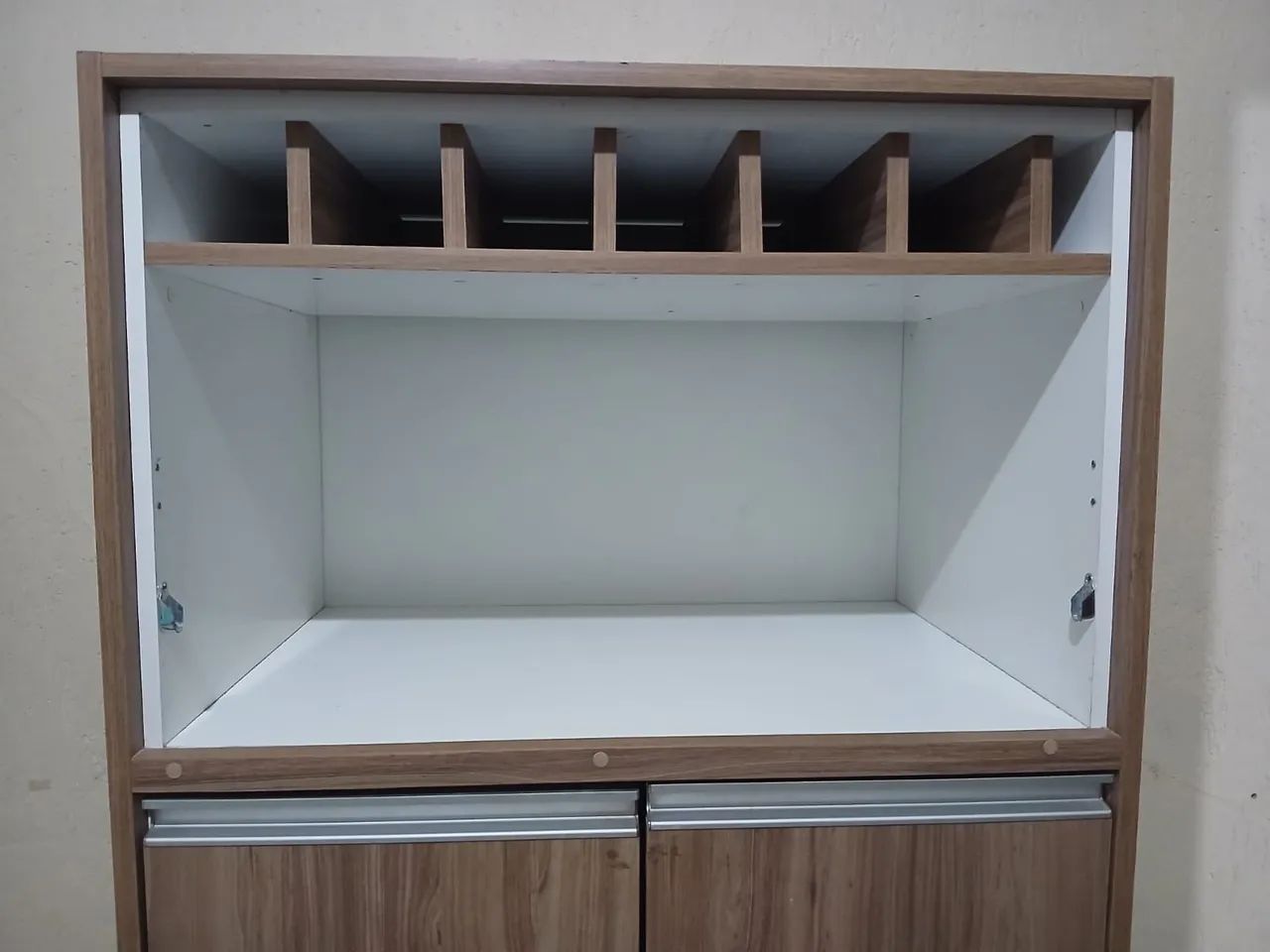 Armário Multiuso ( buffet)