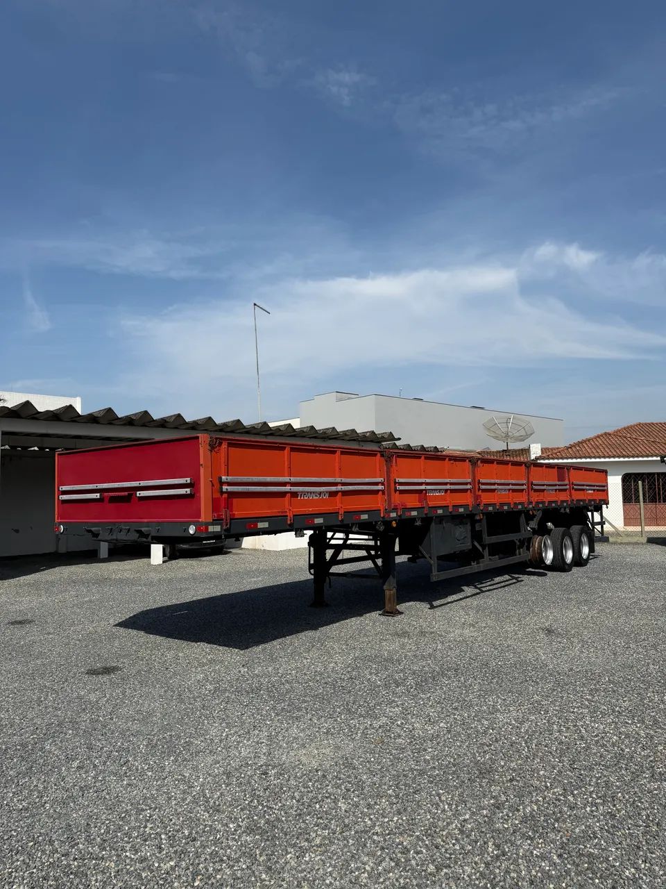 Carreta Porta Container Guerra 