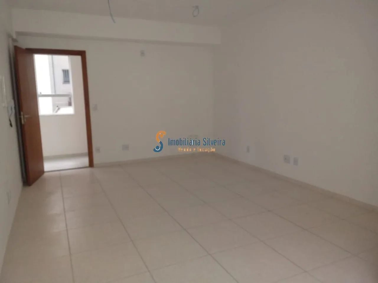 Sala comercial de 23 m², prédio com elevador 2 quarteirões da Av. Cristiano Machado , loca