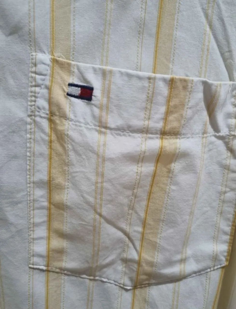 Camisa masculina Tommy Hilfiger listrada  - Foto 2