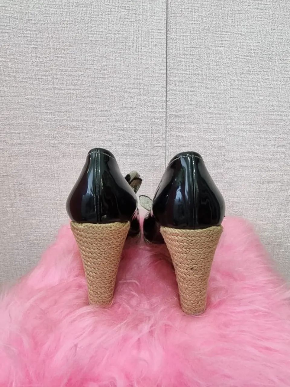 sapato prada anabela verniz preto 36.5 - Foto 4