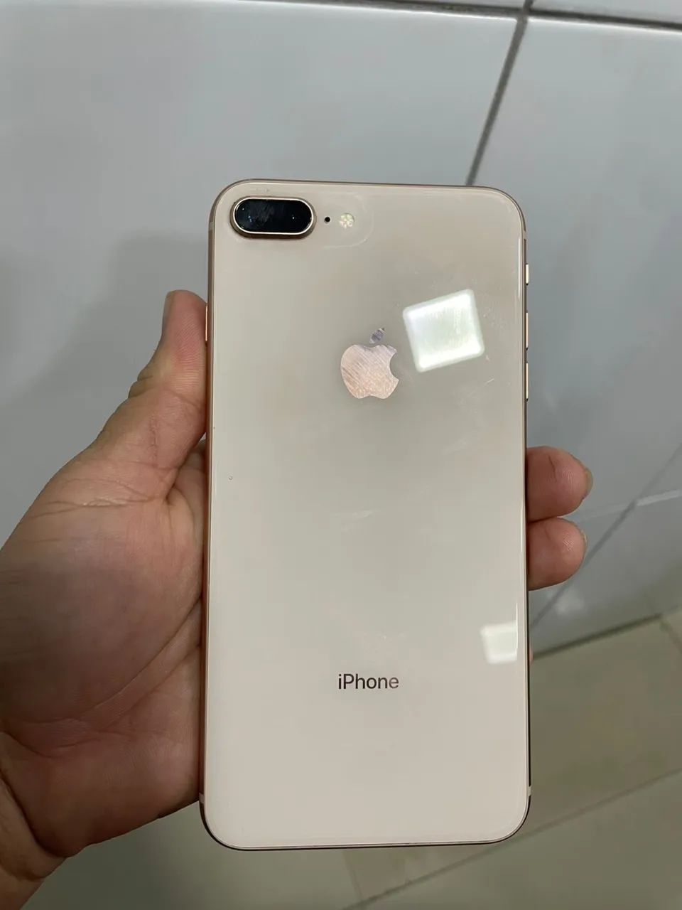 IPHONE 8 PLUS - MUITO CONSERVADO  - Foto 4