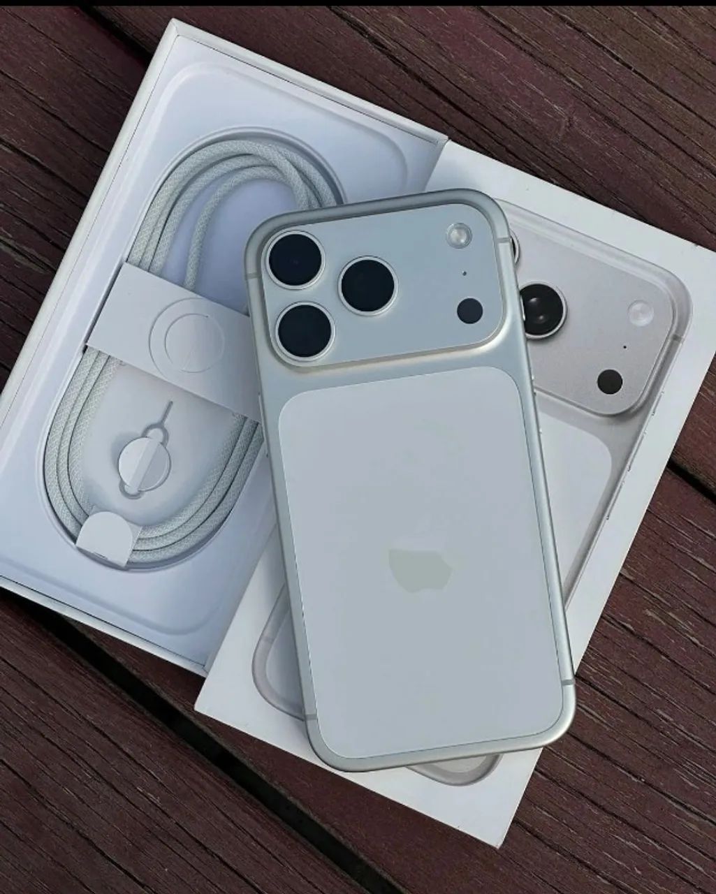 Iphone 17 Pro 256/GB Prata  Elegante Câmera Incrível e Velocidade sem Igual  - Foto 2