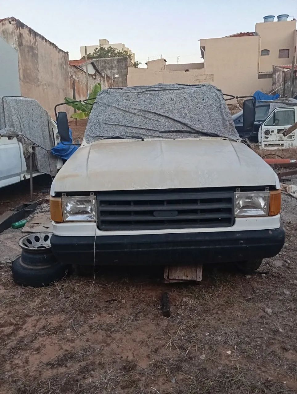 Ford F-4000 3.9 Turbo Intercooler Diesel 2P Manual 1996