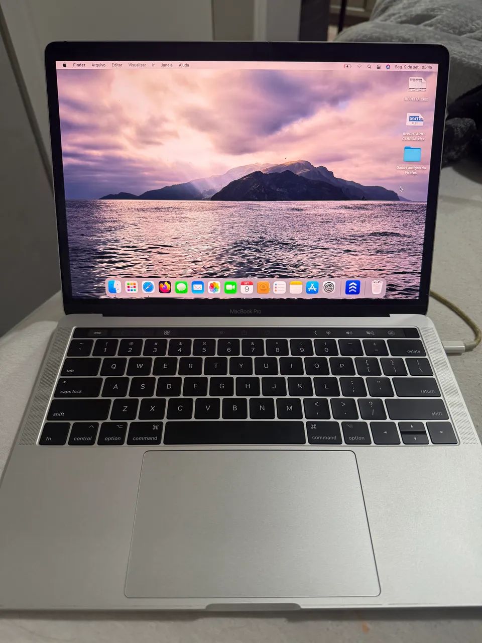 MacBook Air com touchbar
