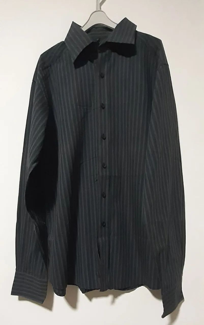3 Camisas sociais Tamanho P  - Foto 2