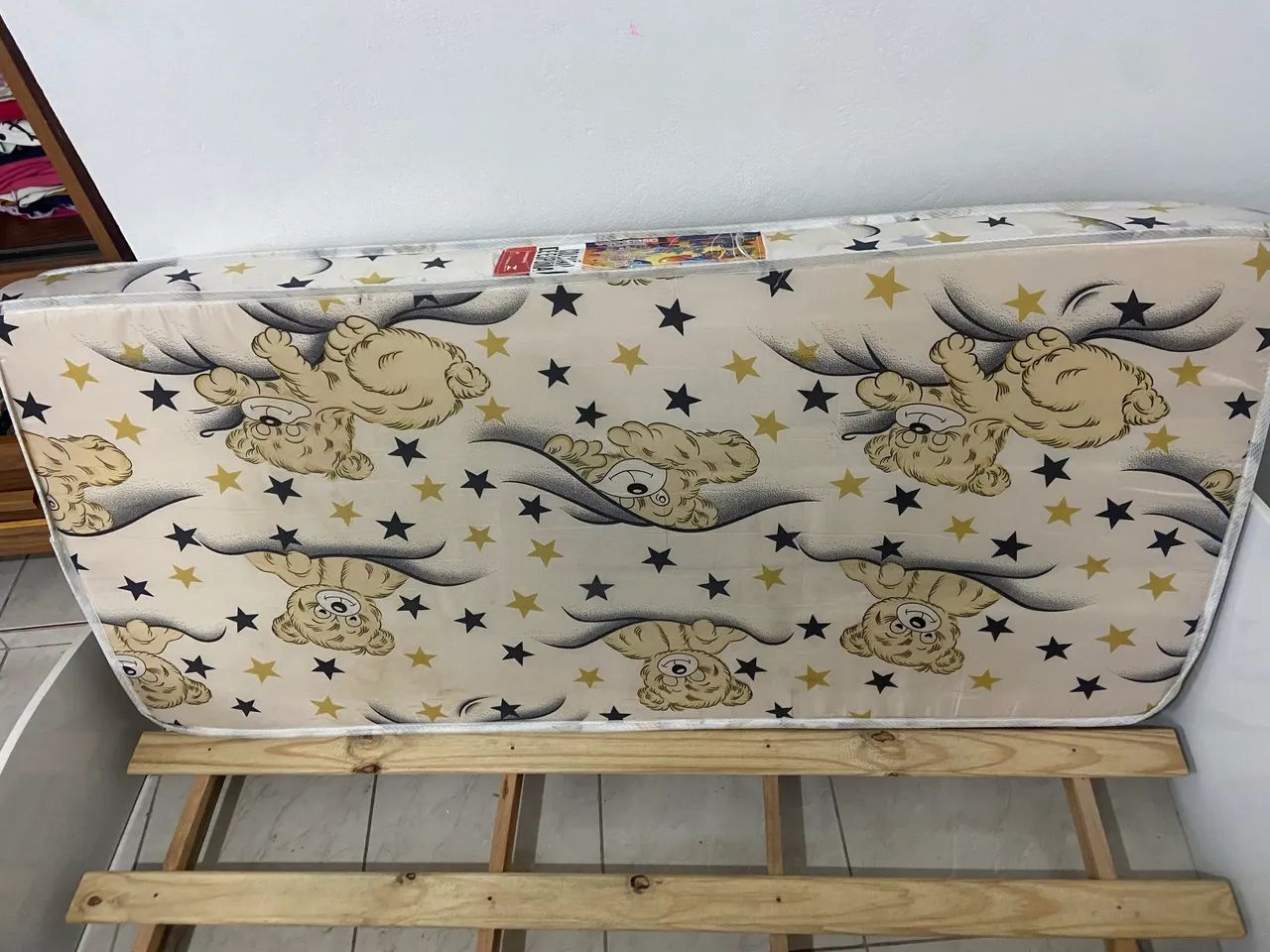Cama infantil com colchão ótimo estado de uso  - Foto 4