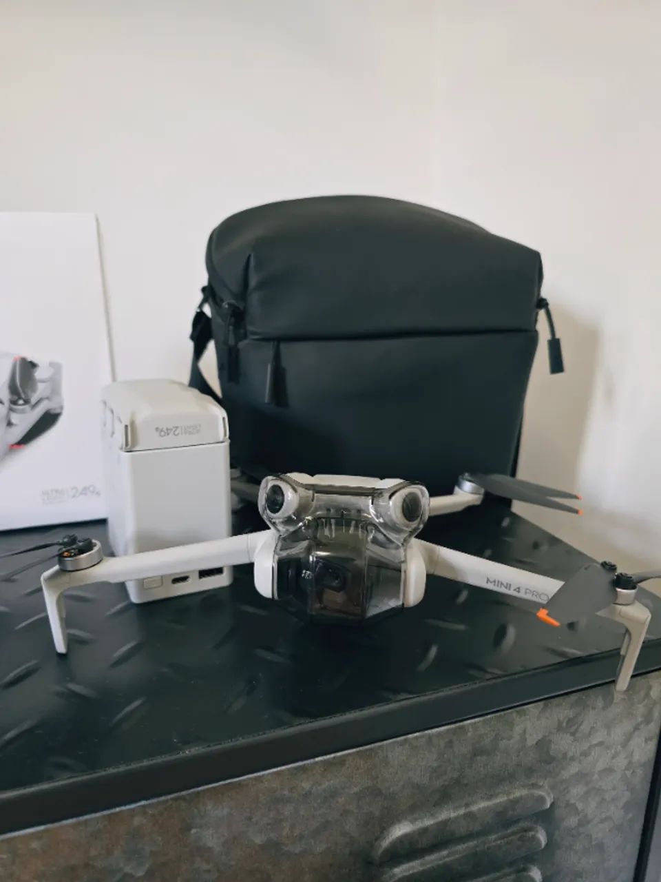 Drone DJI Mini 4 Pro Fly More Combo - Foto 2
