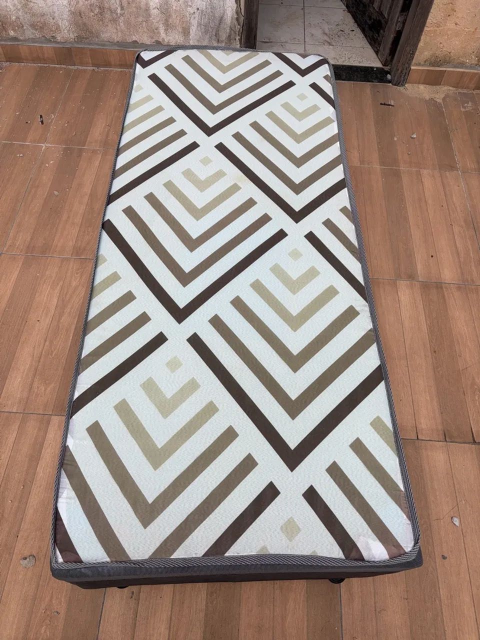 Cama box de solteiro NOVÍSSIMA - Foto 3